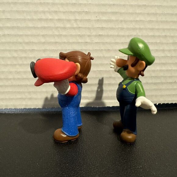 World of Nintendo Super Mario Bros Mario & Luigi Cappy Action Figure Cake Topper - Picture 4 of 6